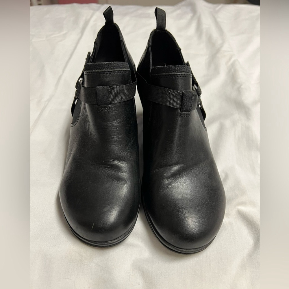 Merrell Evera Rush Black Booties
